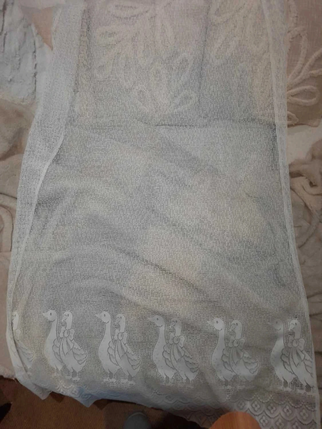 Cortina longa, voile de corujinhas na cor branca, mede 0,95cm X 145cm – photo 2